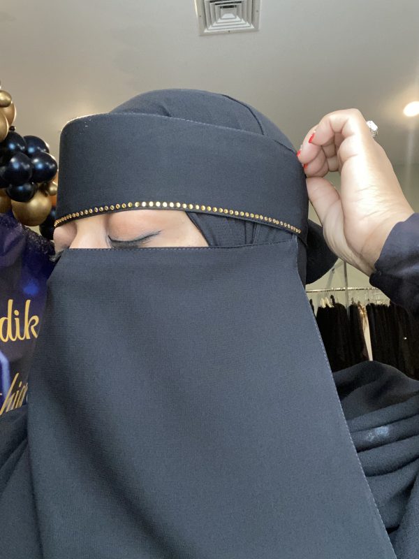 Single Line Gold Stone Niqab - Image 2