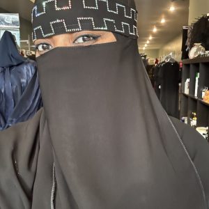 Iridescent  Box Stone Niqab