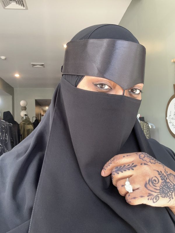 Satin Point Niqab W/String
