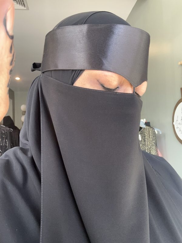 Satin Point Niqab W/String - Image 2