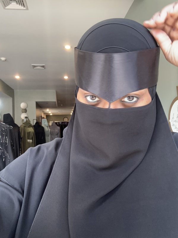 Satin Point Niqab W/String - Image 3