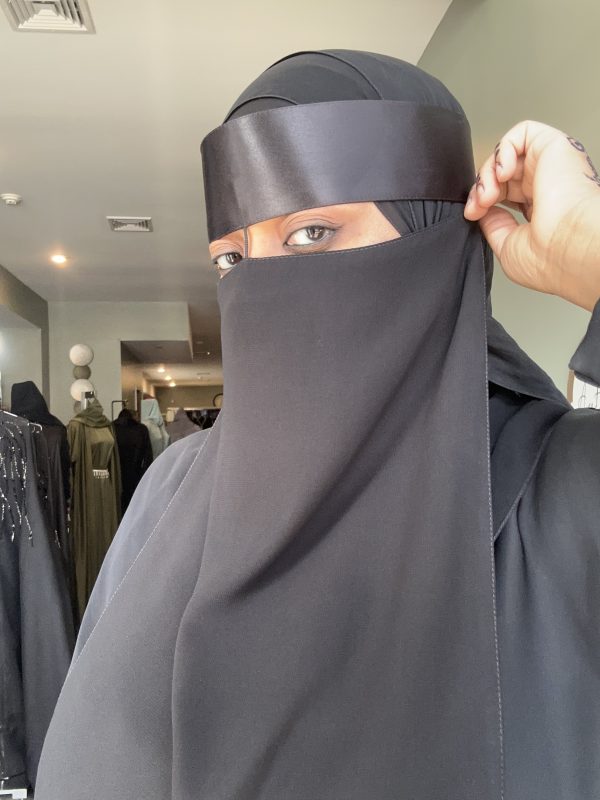 Satin Band Niqab W/String - Image 3