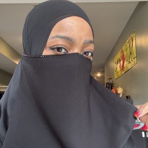 Half Niqab Shorty w/ Black Stones