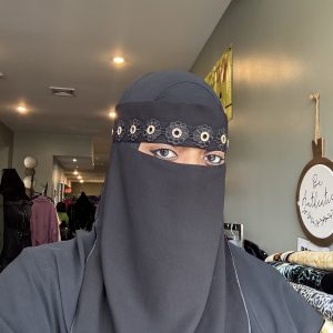 Flower Trim w/ Gold Accent Niqab