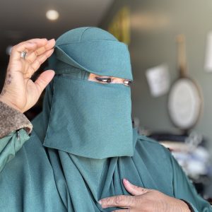 Green Makeup Shorty Niqab